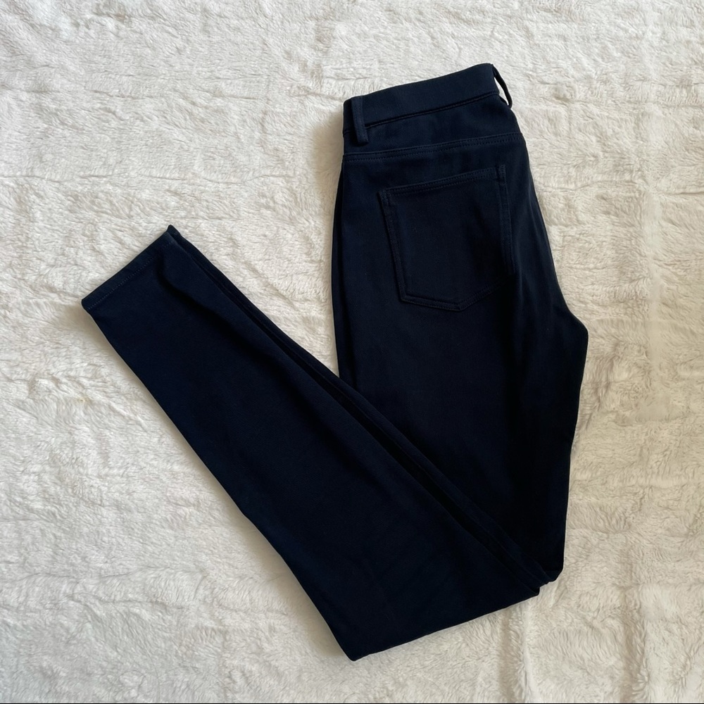 Uniqlo Navy Blue Jegging